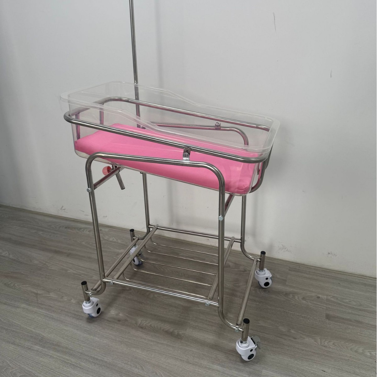 Paslanmaz Çelik Bebek Beşiği A - Baby Nursery Cart incelemesi ve fiyatı