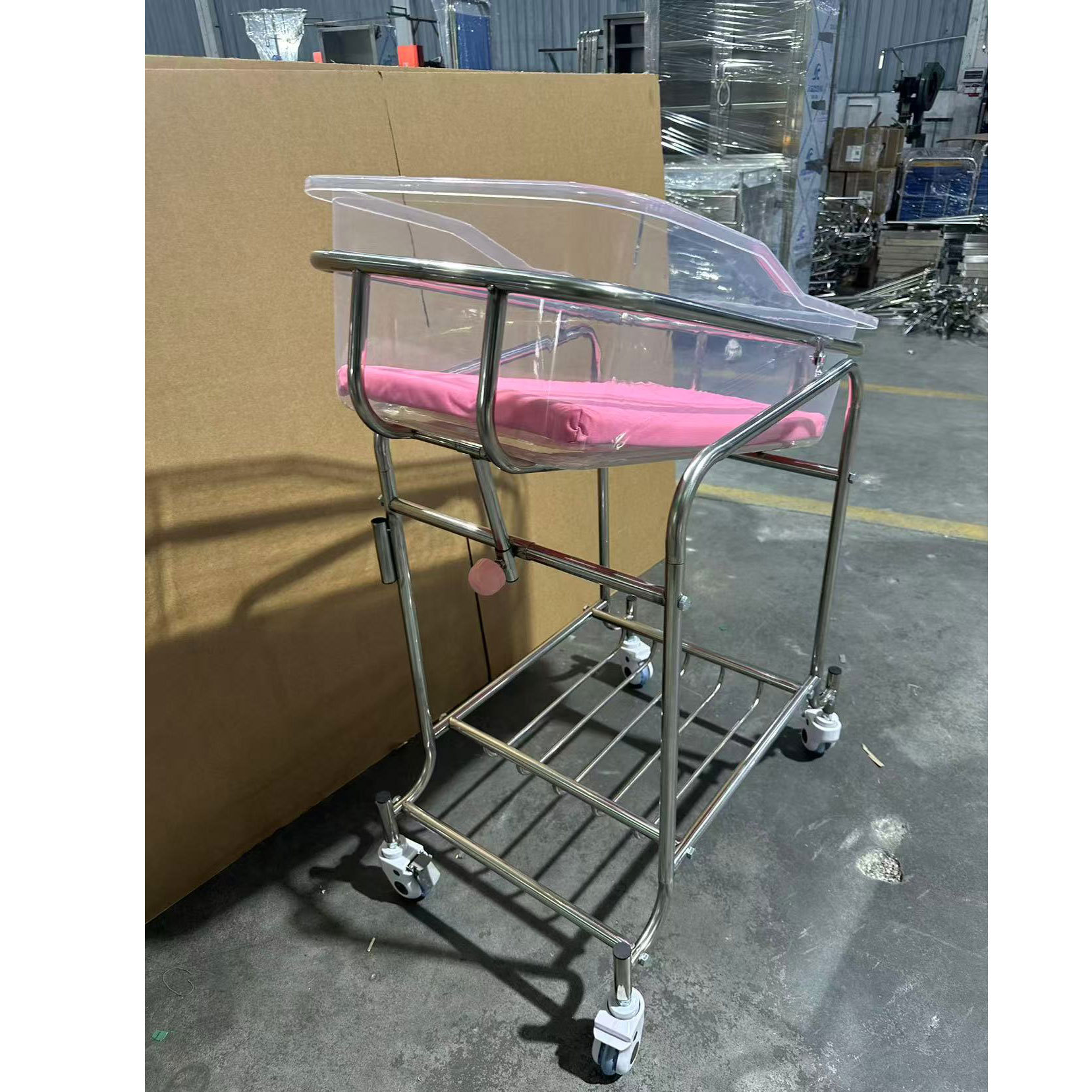 Paslanmaz Çelik Bebek Beşiği A - Baby Nursery Cart incelemesi ve fiyatı